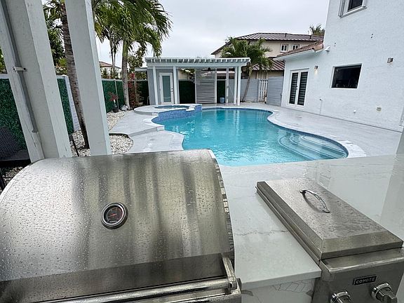 2nd image of 13831 SW 28th St