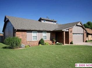 4926 S Spruce Dr, Sand Springs, OK 74063