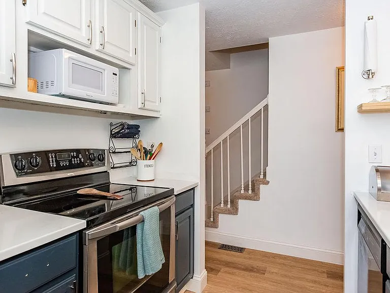 35 Balmoral Dr #35 — Photo 19
