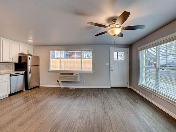3rd image of 2431 E 10th St #5