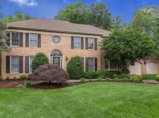 9001 Mistwood Dr, Potomac, MD 20854