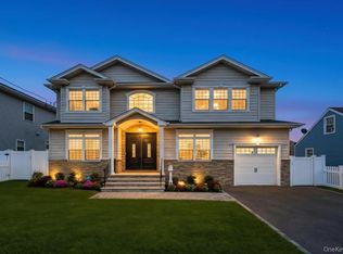 1427 Bellmore Rd, Bellmore, NY 11710