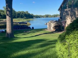 3538 Lexington Rd, Waterford, MI 48328