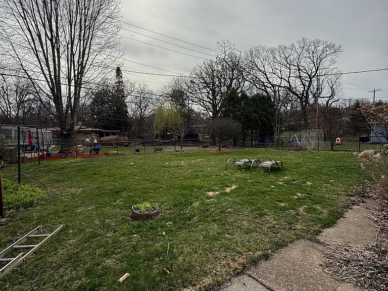 461 Berwyn Dr — Photo 23