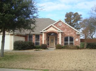704 Woodcrest Dr, Ennis, TX 75119
