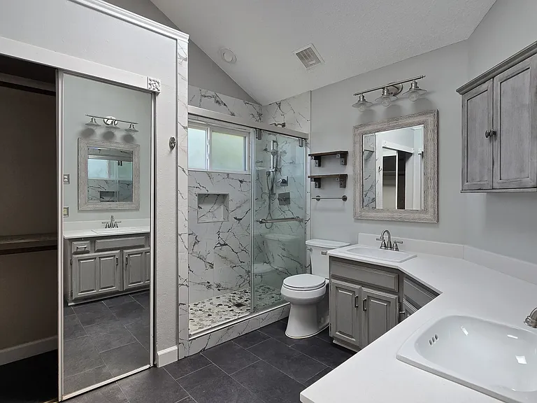 3817 Clover Hill Ln — Photo 8