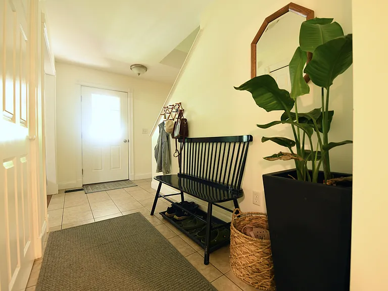 54 Lakeside Dr — Photo 7