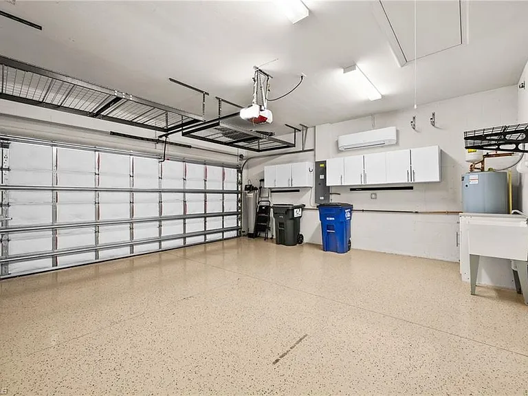 14750 Laguna Dr — Photo 29