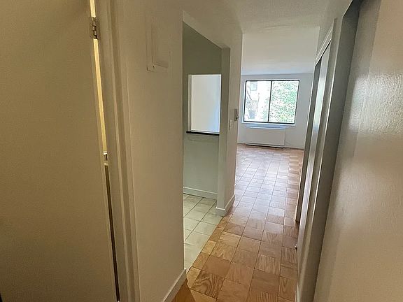 5th image of 312 E 85th St APT 3a