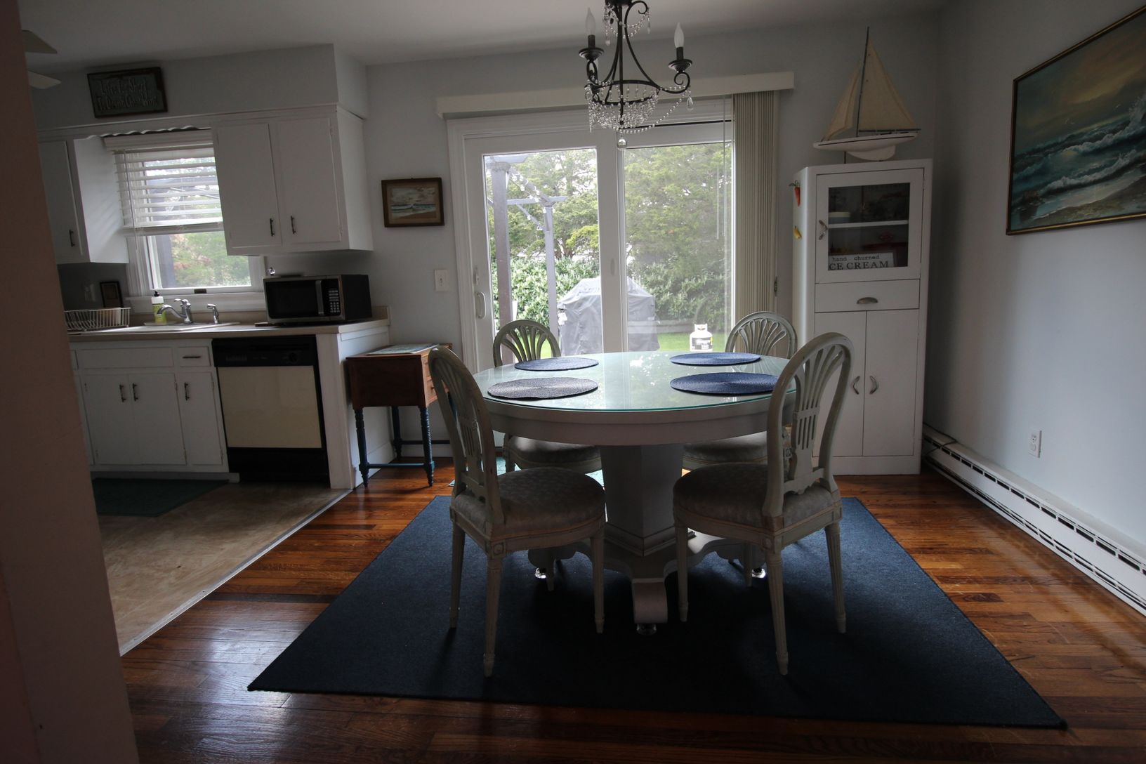  Dining area by slider to rear deck