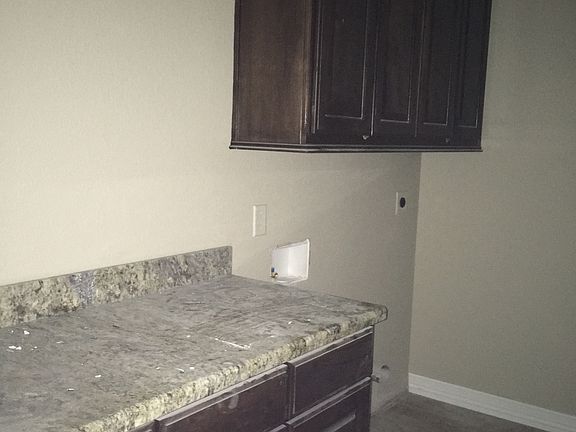 4th image of 2504 Portland Ave