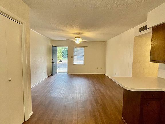 3rd image of 309 W Elm Creek Dr #A