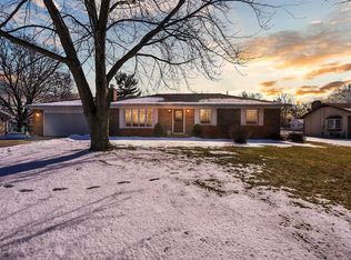 8713 Camellia St, Lansing, MI