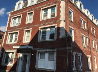 96 Green St #1A, New London, CT 06320