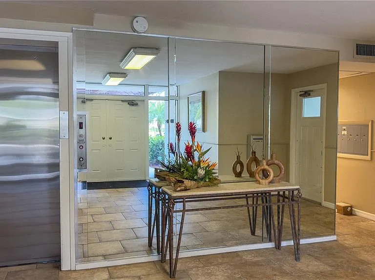 7461 W Country Club Dr N #209 — Photo 4