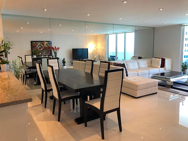2301 Collins Ave #1210 — Photo 27