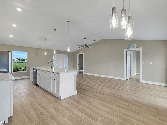 4th image of 4408 NE 21st Place Cpe