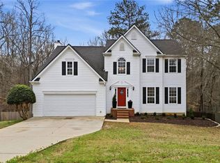 303 Crestworth Xing, Powder Springs, GA 30127
