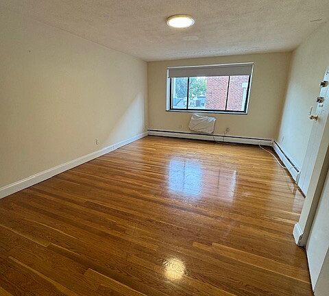 4th image of 230-240 Babcock St #3G