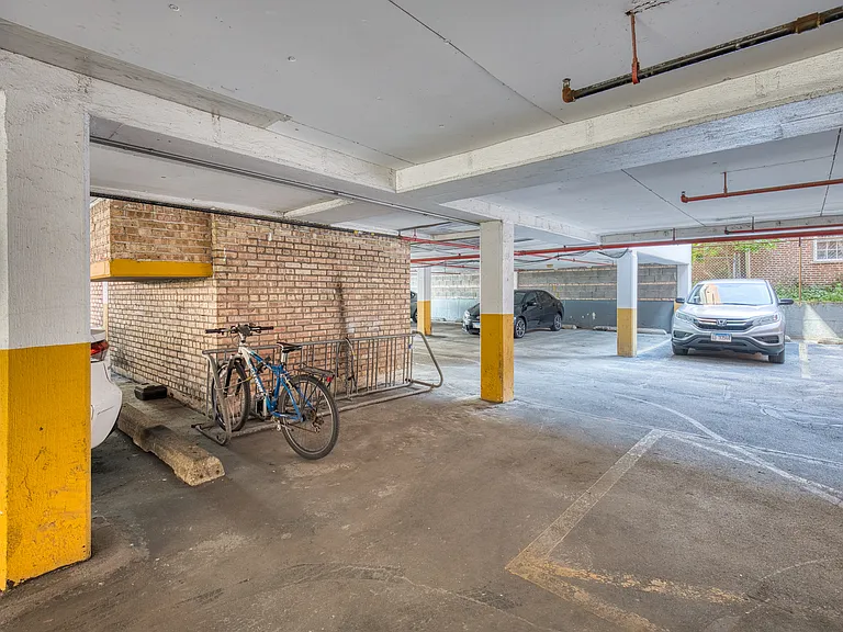 6122 N Winthrop Ave #400 — Photo 18