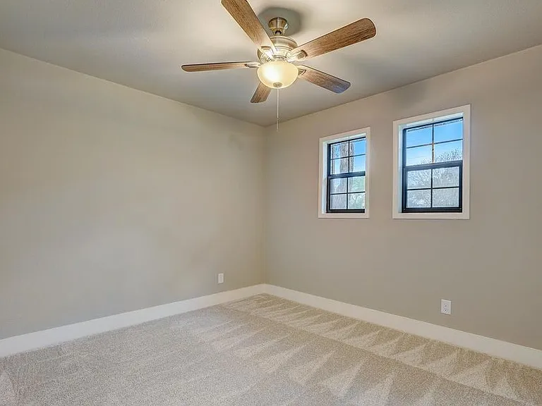 850 Timber Dr — Photo 8