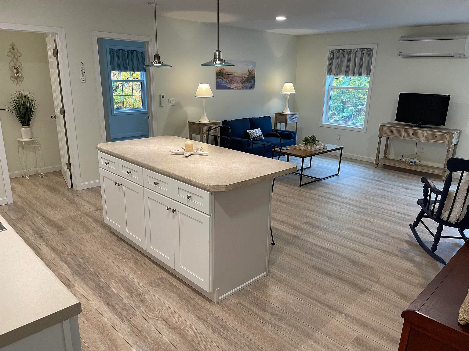 1 bed, 768 sqft, $2,200 — Photo 3