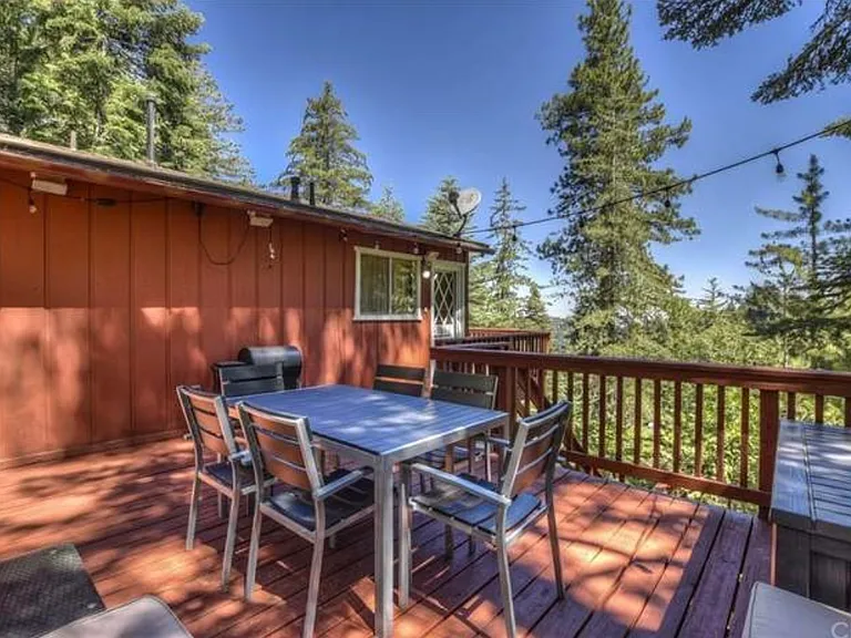 28393 Larchmont Ln — Photo 2