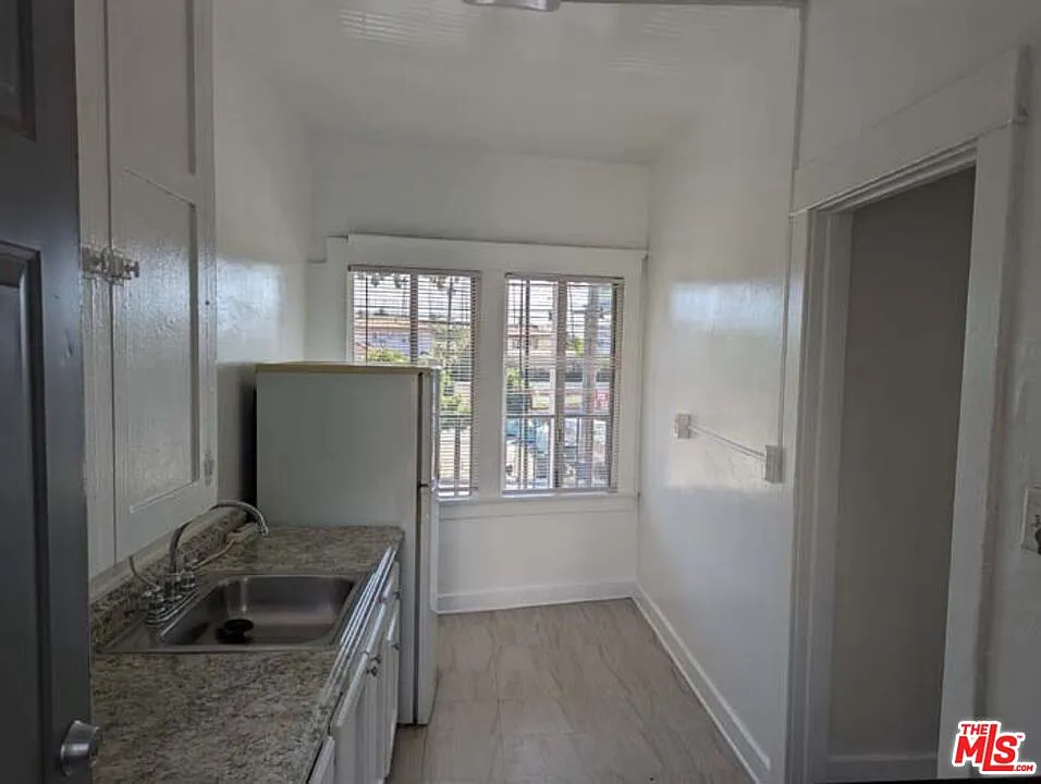 1 bed, 1.0 bath, 500 sqft, $1,795 — Photo 2