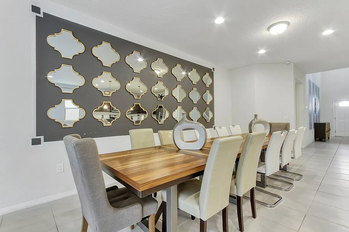 8 bed, $7,000 — Photo 4