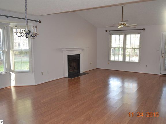 2nd image of 40 Wood Pointe Dr Unit 53