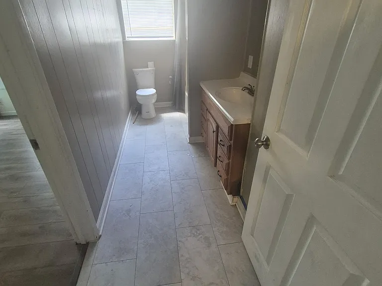 504 Brookman S — Photo 10