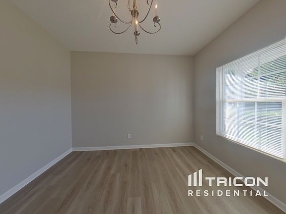 4th image of 9 Oakville Ct