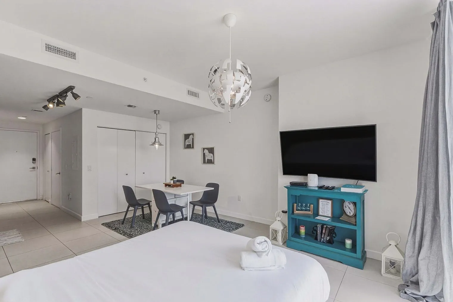 Studio, 1.0 bath, 419 sqft, $3,211 — Photo 1