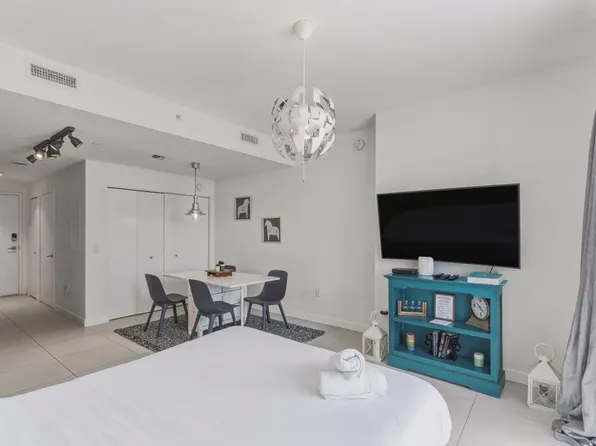 5350 NW 84th Ave, Miami, FL