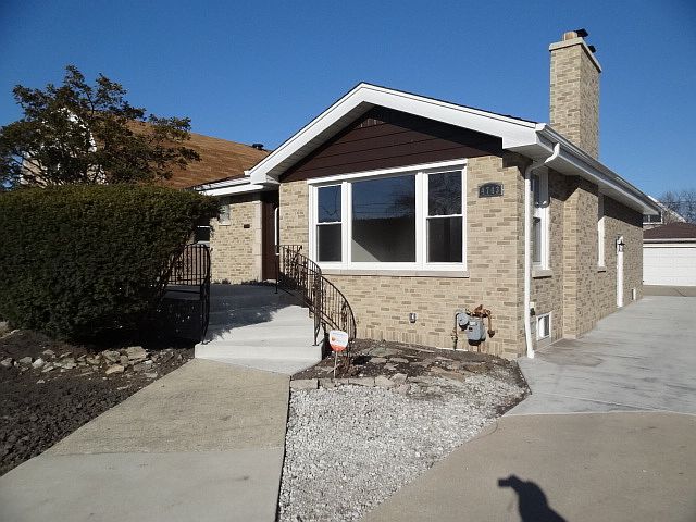 1st image of 4743 N Nagle Ave