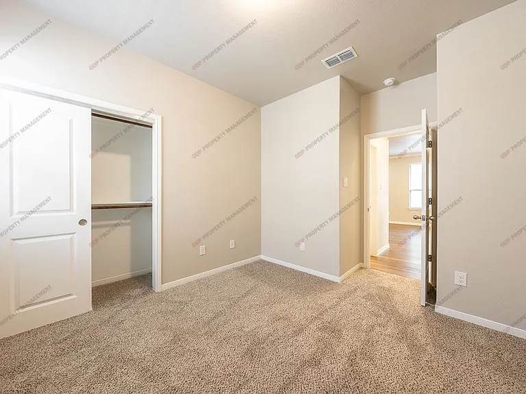 624 Ripplewood Dr — Photo 13