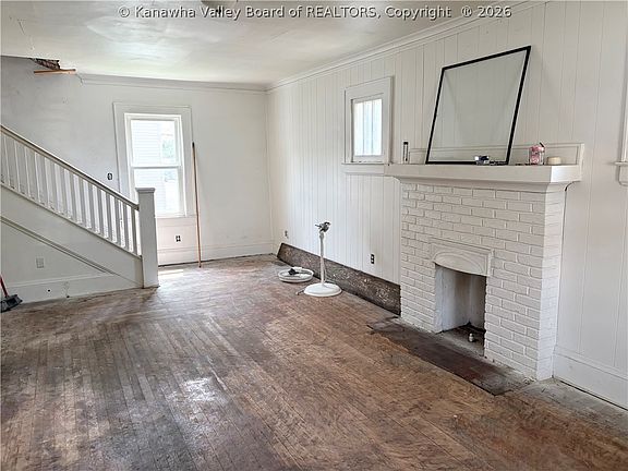 3rd image of 700 Adams St
