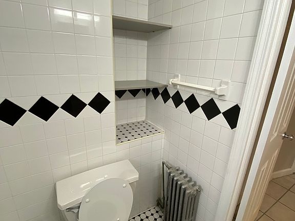 5th image of 235 16th St APT 1