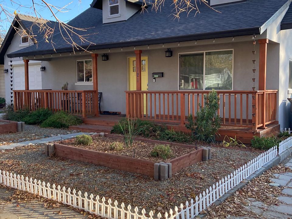 1st image of 121 13th St