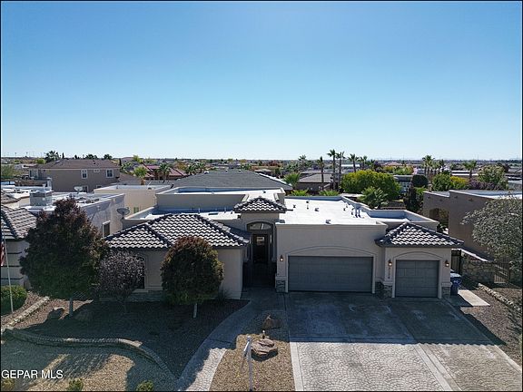 3rd image of 3136 Crown Rock Dr