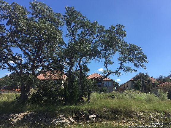 4th image of 25034 Estancia Cir