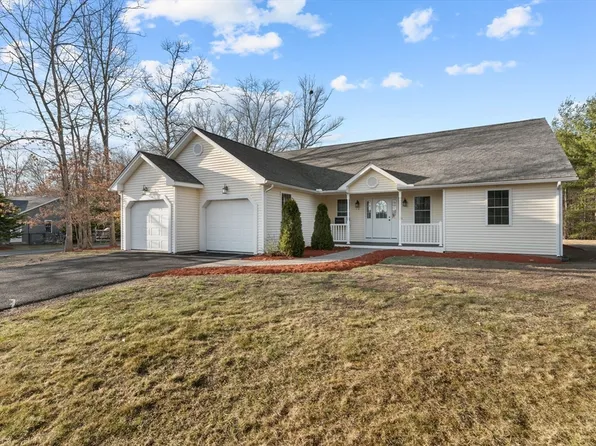26 Wayne Ave, Oxford, MA 01540