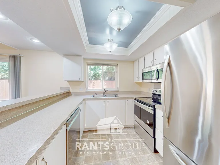 220 Israel Rd SW #M4 — Photo 4