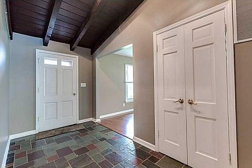 3rd image of 10727 Wildwood Dr
