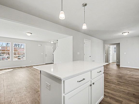 5th image of 1005 Cedarwood Dr