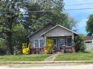 810 S 5th St, Paragould, AR 72450