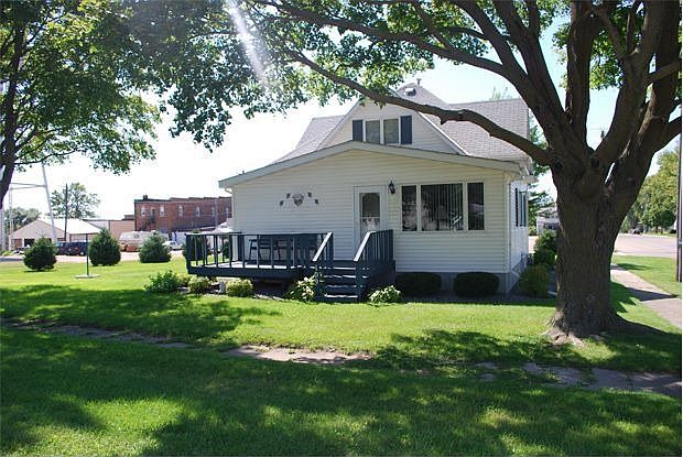 2nd image of 109 Campbell St