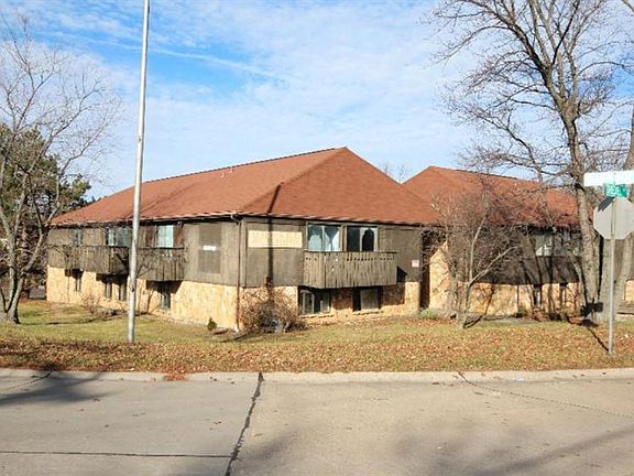 2nd image of 6948 Oakwood Dr
