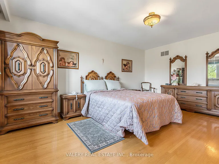 370 Maple Leaf Dr — Photo 23