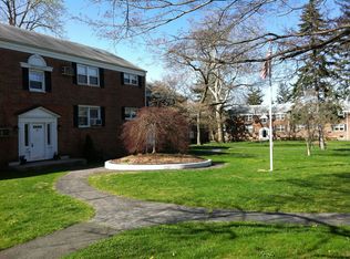 82 Strawberry Hill Ave APT 3, Stamford, CT 06902